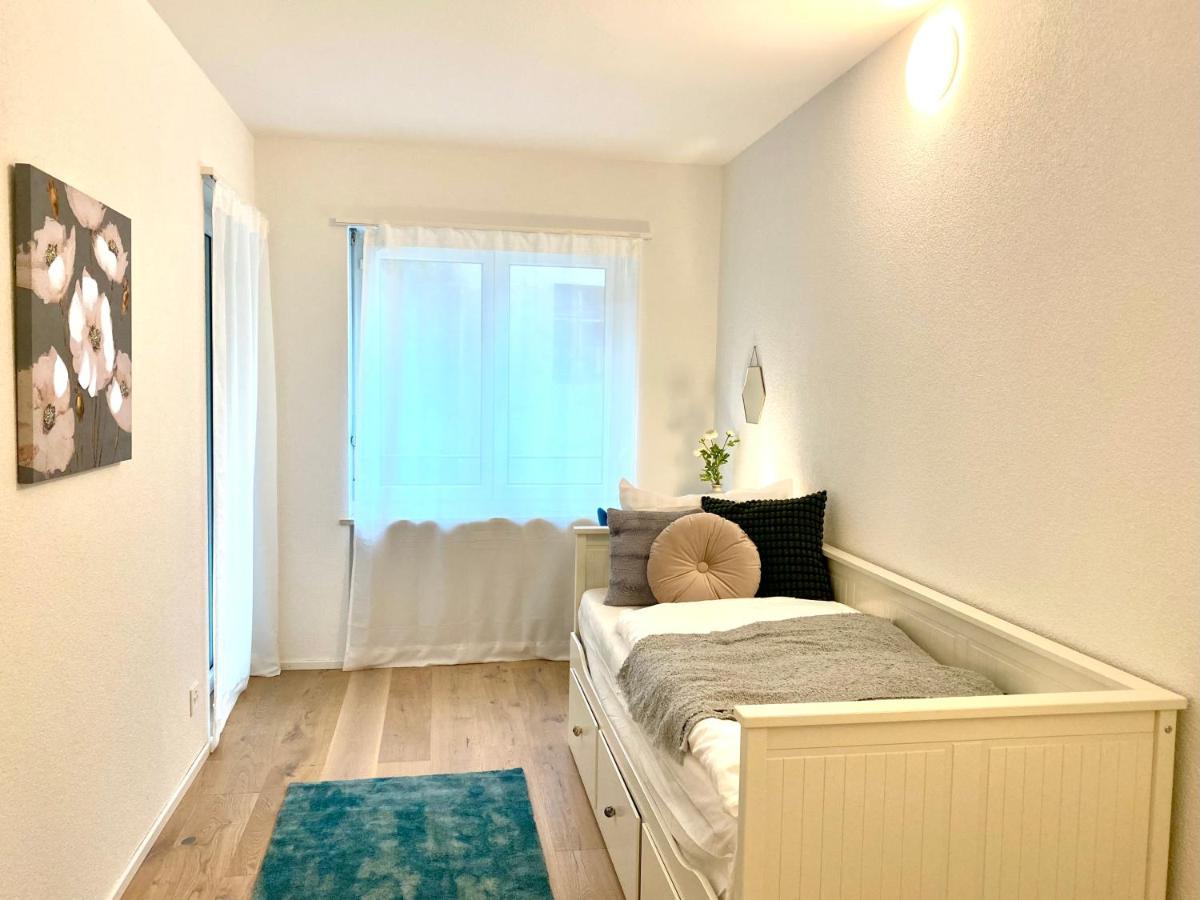 Glad Spot - Liestal - 10 Min From Basel - Central, Design & Netflix Apartment Bagian luar foto