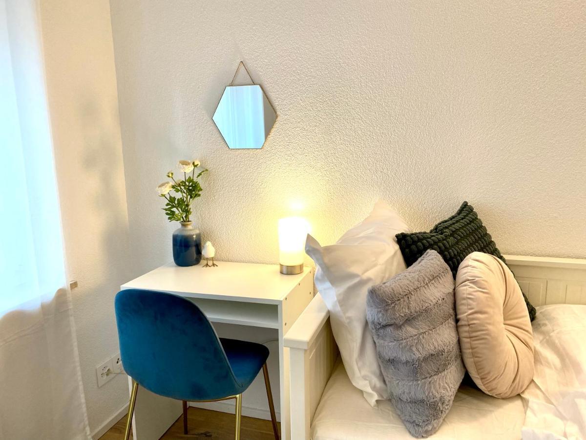 Glad Spot - Liestal - 10 Min From Basel - Central, Design & Netflix Apartment Bagian luar foto